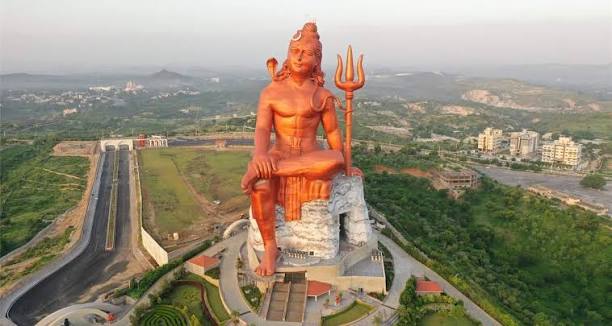 Nathdwara town and its cultural surroundings in Rajasthan